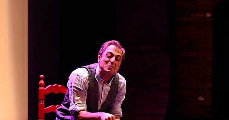 GrimmCarusel4 El actor interpreta a multiples personajes en el teatro para niños